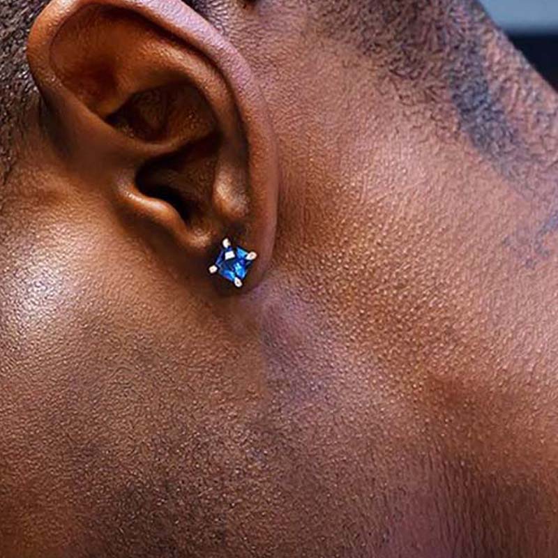 Helloice 2 Colour Stone Claw Stud Earrings