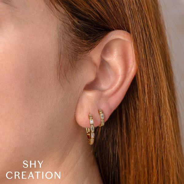 Shy Creation 0.19Ct Diamond Baguette Huggie Earring SC55028590